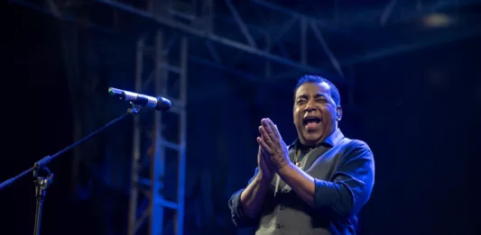 Raça Negra se apresenta nesta noite, no Poli. (Foto: Divulgação/Facebook)