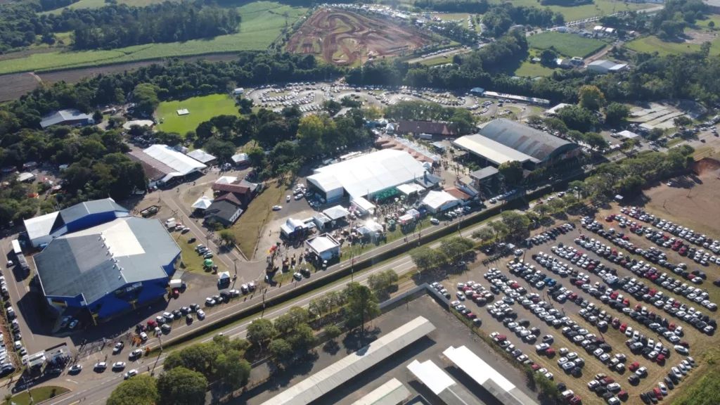 Só neste domingo, 4, estimativa foi de 15 mil pessoas (Foto: Renan Zarth/Terra FM)