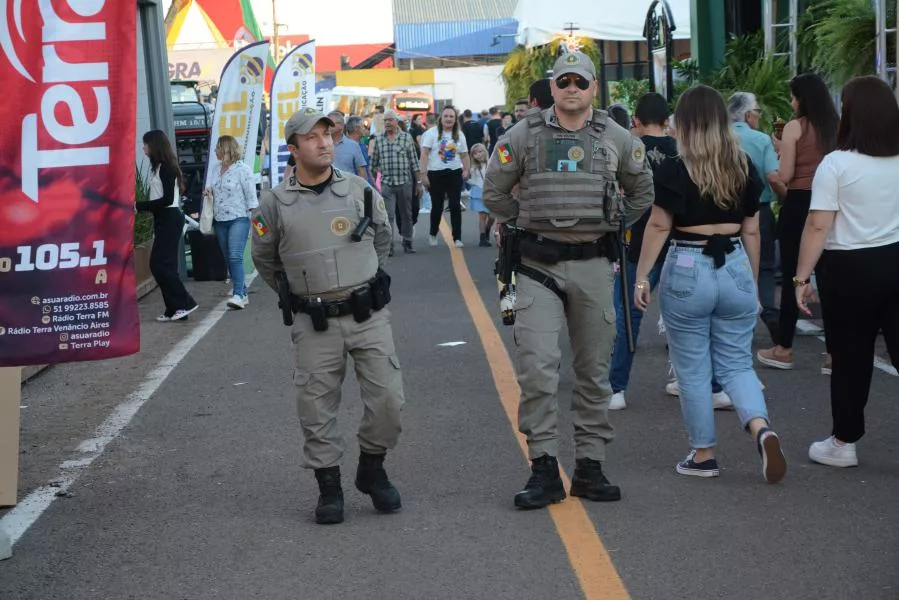 Presença constante da Brigada Militar garantiu a segurança no primeiro final de semana da Festa (Foto: Alvaro Pegoraro)
