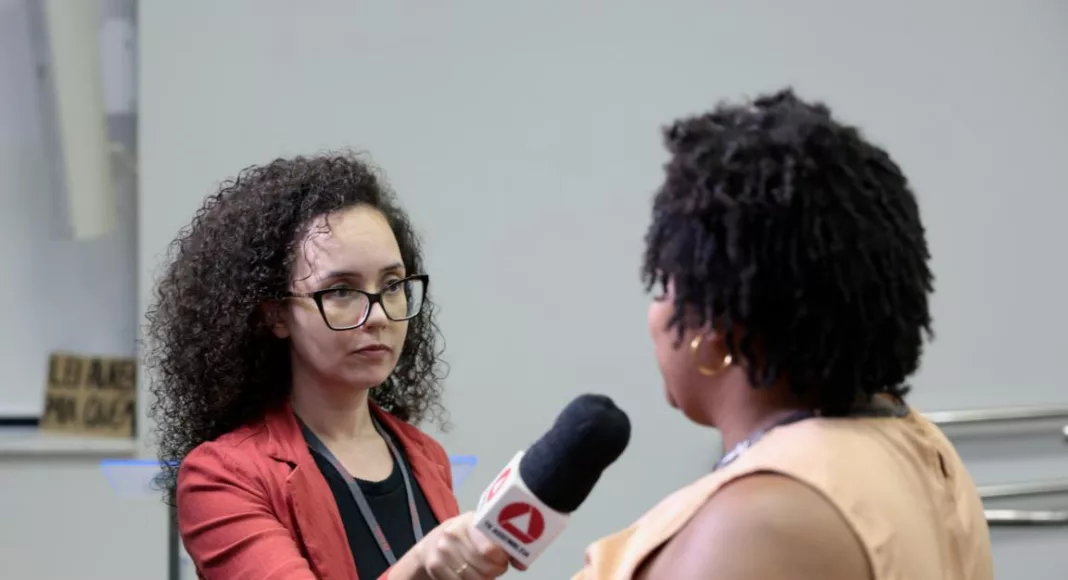 Aprovada no concurso da Assembleia Legislativa de Minas Gerais, Diana atua desde junho do ano passado em Belo Horizonte (Foto: Alexandre Netto/Divulgação)